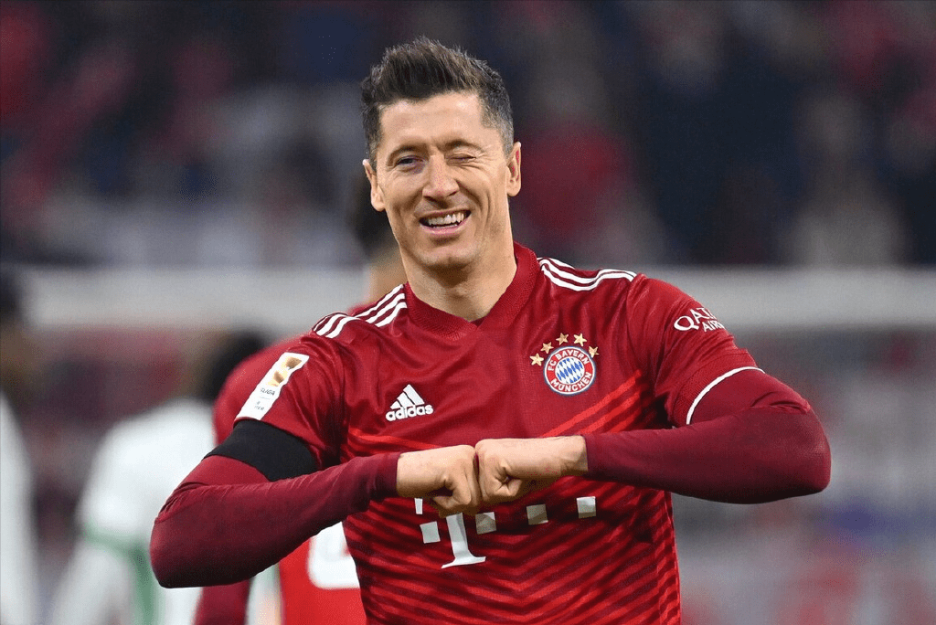 巴拉圭前锋斩获西甲金靴称号 巴拉圭前锋斩获西甲金靴称号