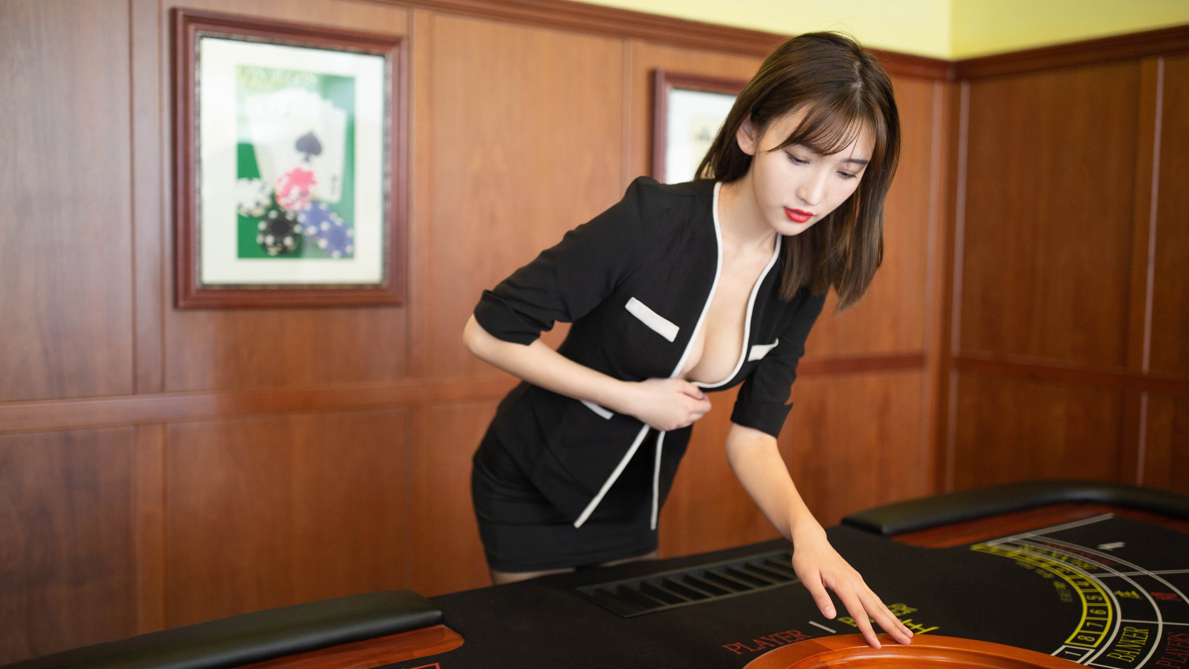 街道上的橙色风暴，贝蒂斯在摩纳哥对马赛的全面压制