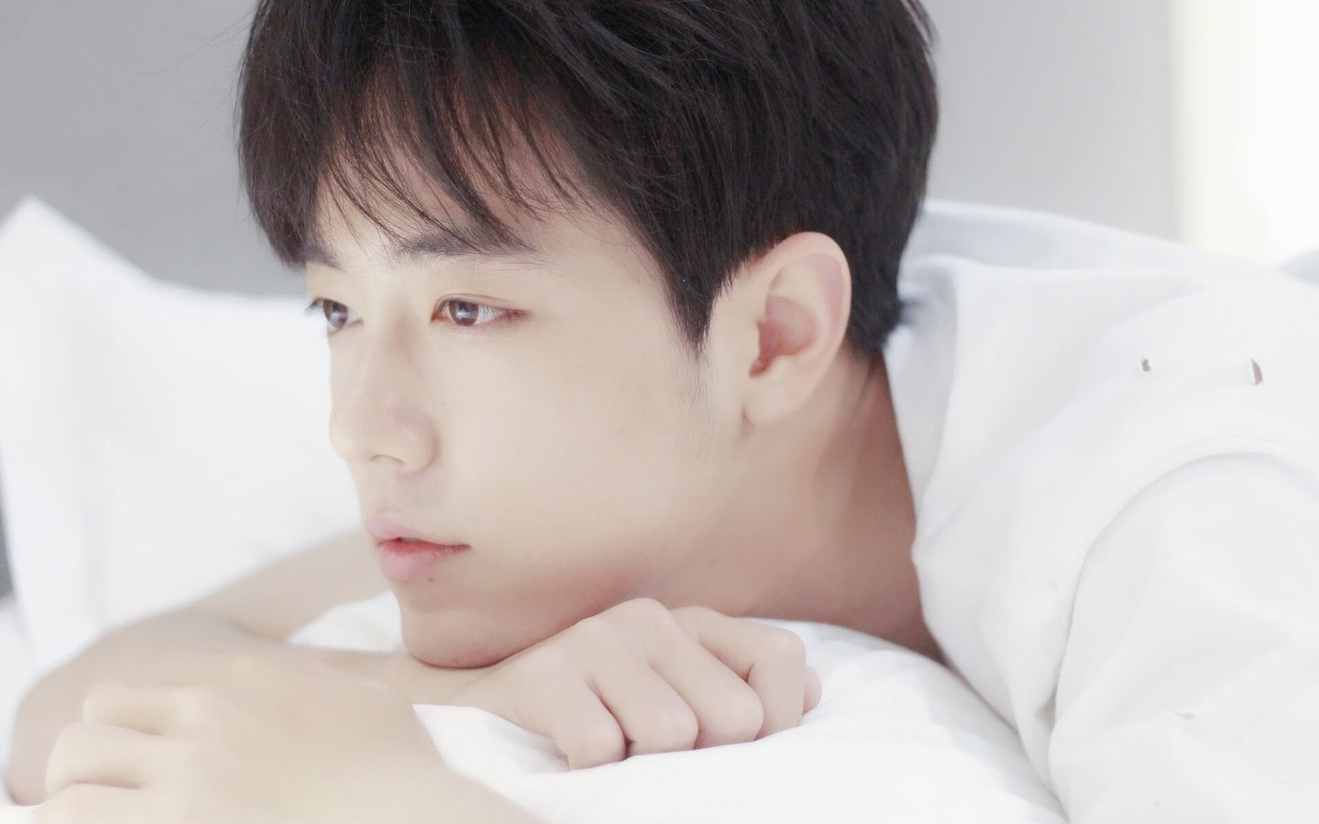 布克52分难救主！怀特补篮绝杀助绿军险胜独行侠