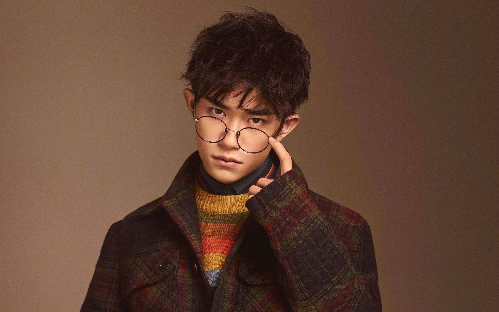 总冠军奖杯,与看不见的赛场